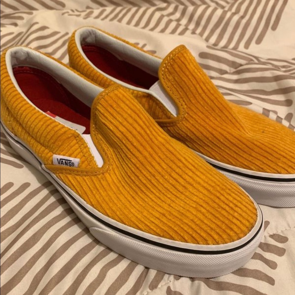 Yellow corduroy vans women’s size 8.5 men’s size 7